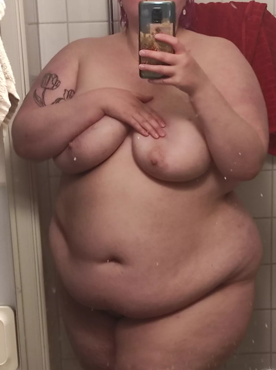 Anyone wanna join me in the shower🥰💖