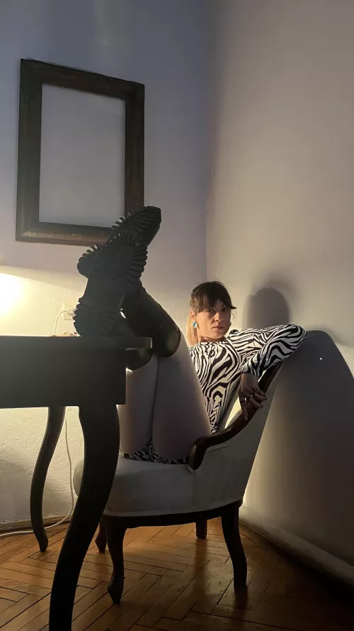 boots make me comfortable but it makes you very horny. we re not the same. [OC]