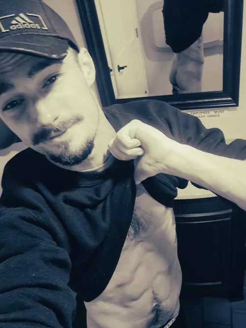 Daddy's got that cake 👀 (random restaurant)