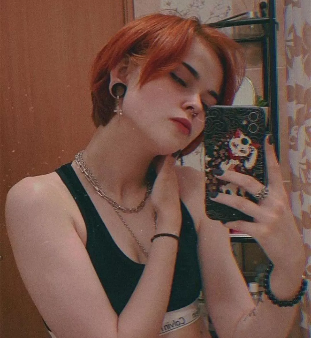 Greetings guys I'm 21 years old Trans woman looking for friends you can DM but be respectful