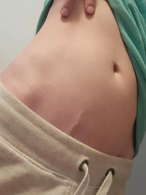 How do you think a 5'3 105lb femboyyy would look beneath youu?