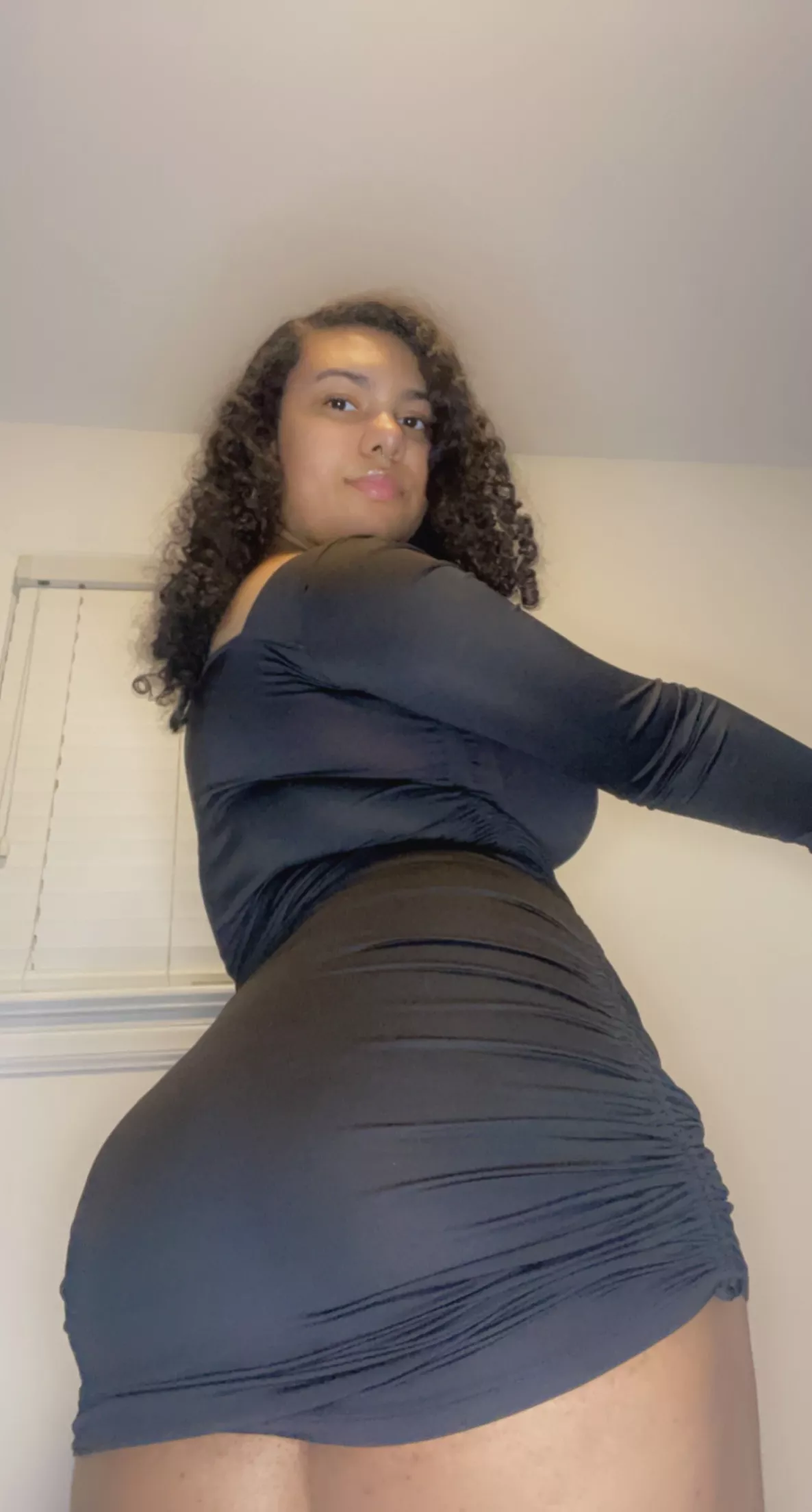 I don't think regular panties are necessary on first dates