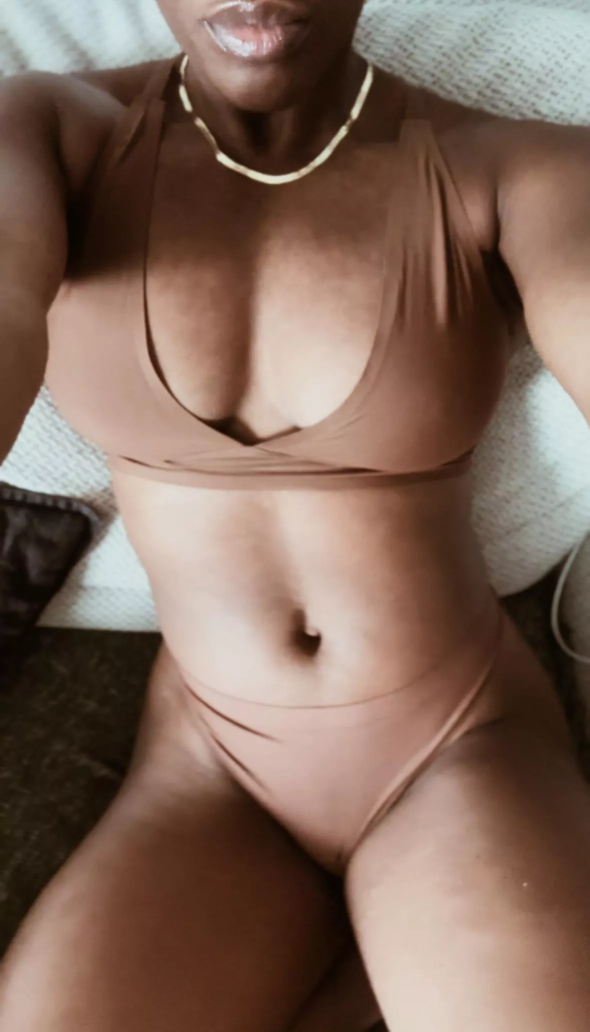 I very rarely wear underwear but hiiii