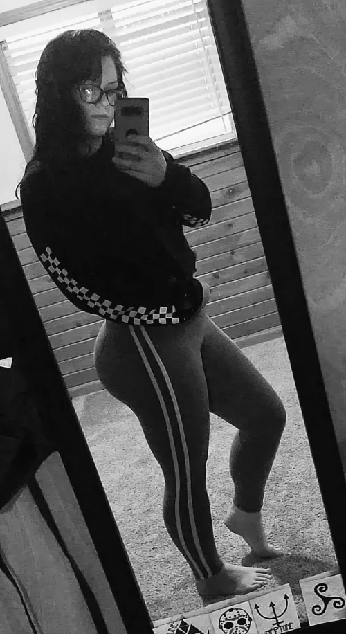 [IG] Condom or Impregnate this slut?