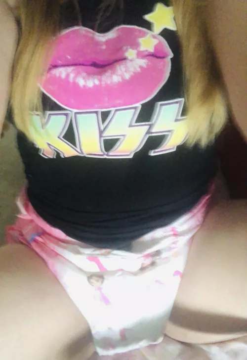 Kiss ….my…. ;)