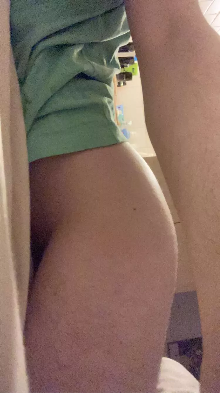 Look at how beautiful my good boy is!! 😩😩