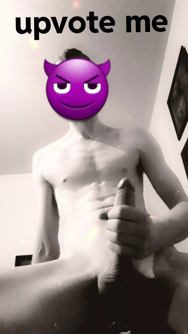 Straight lad in uk wanting loads of upvotes?