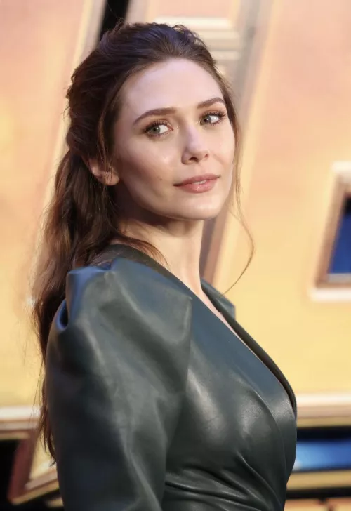 Woke up horny as fuck for Elizabeth Olsen! Make me goon to her please!
