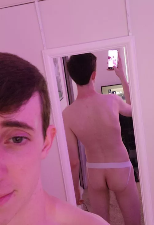 21 us, into hairy/masc guys 20–26 @devonc204