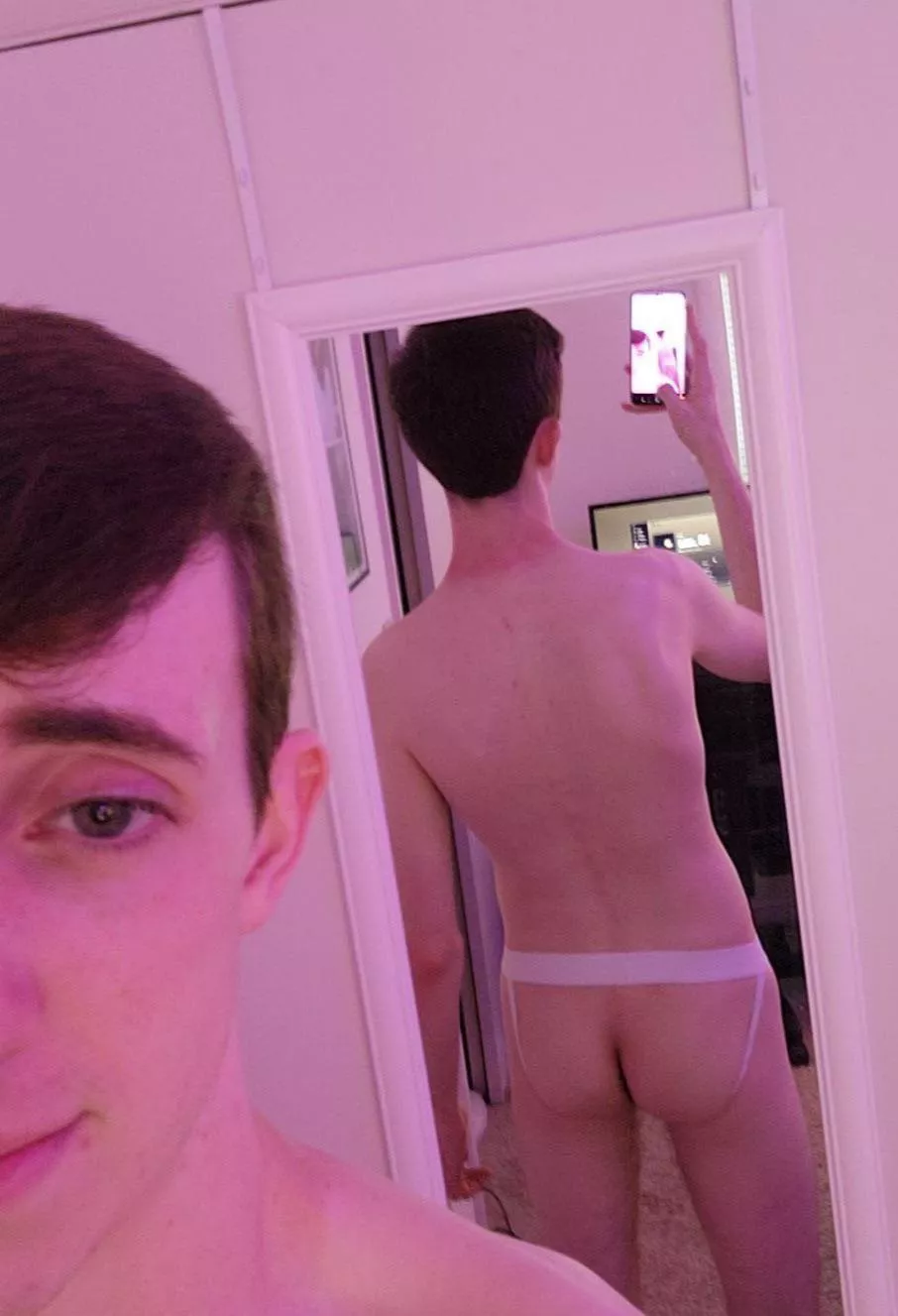 21 us, into hairy/masc guys 20–26 @devonc204