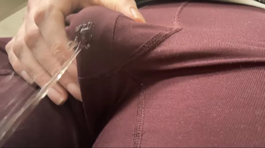 22 kinky fit. Wanna share piss on snap? Love soaking underwear. Snap: mm_d211