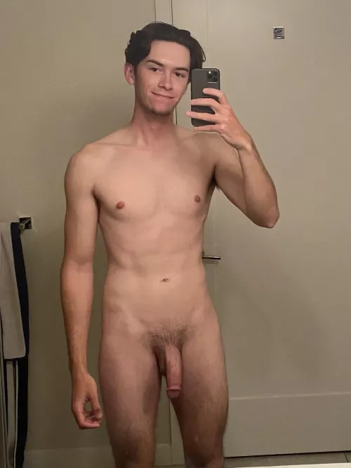 23[M]what do you all think? I’m working on getting my body back!