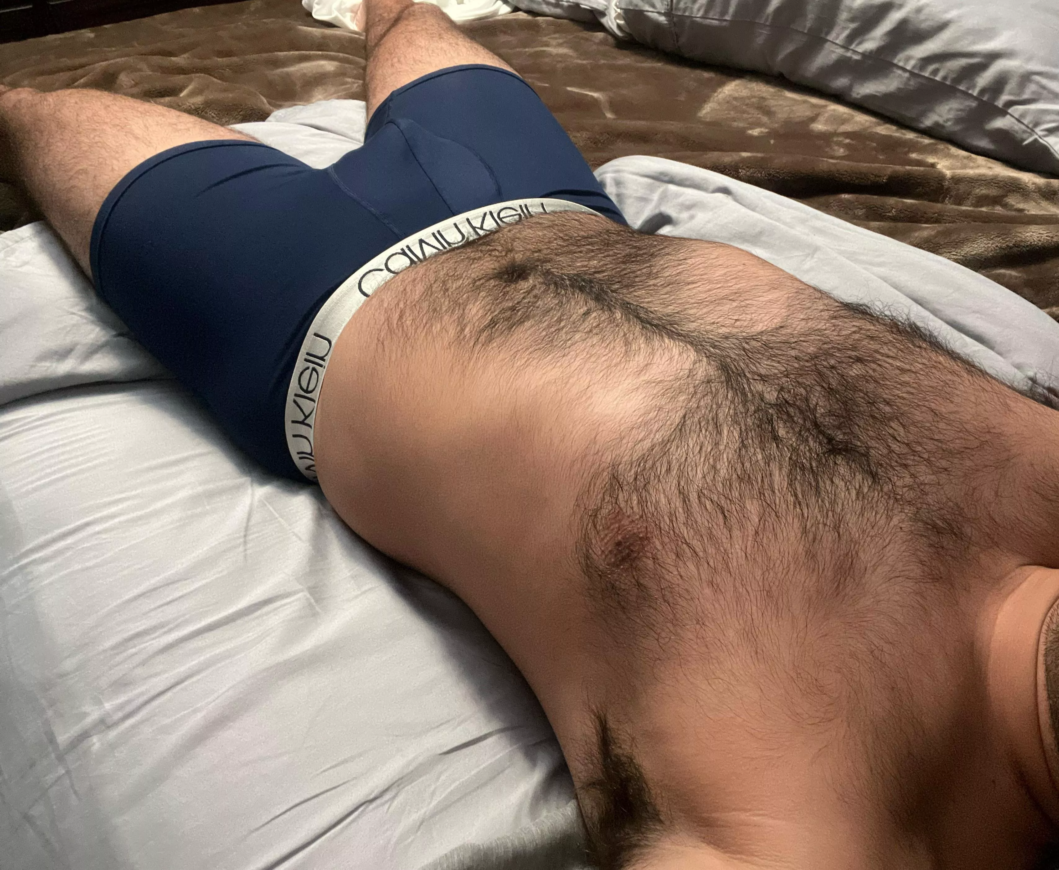 28 arab/Latino looking for a long term bromance. Ideally another bro to play video games with, like fortnite. Dm me if interested