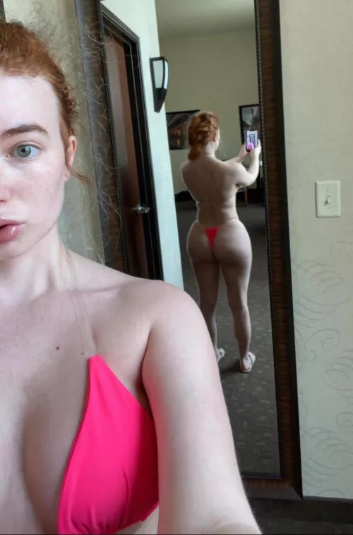 A little freckles and cellulite never hurt nobody 💕