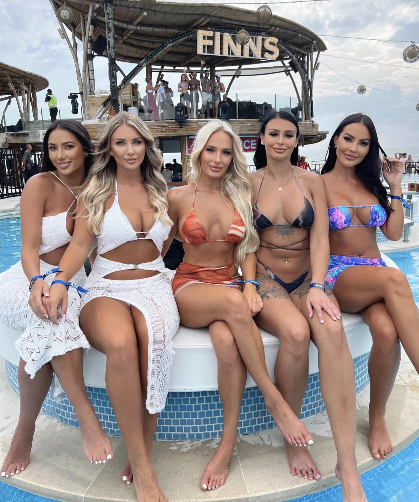 Beachclub girls