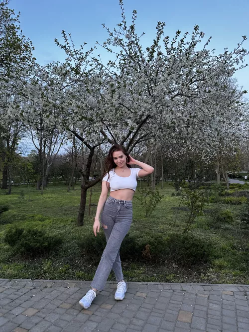 Best background for my street wear but braless