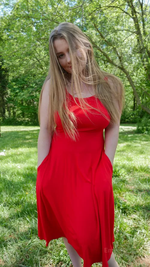 Can't decide if I like this dress, what do you think?