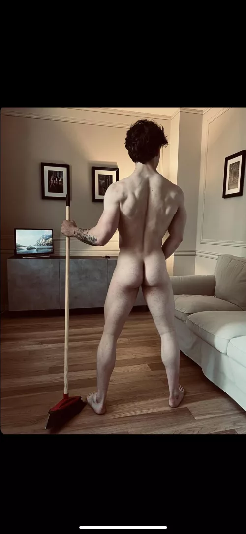 do you prefer the female butt or the male one? I the female one because of the curves