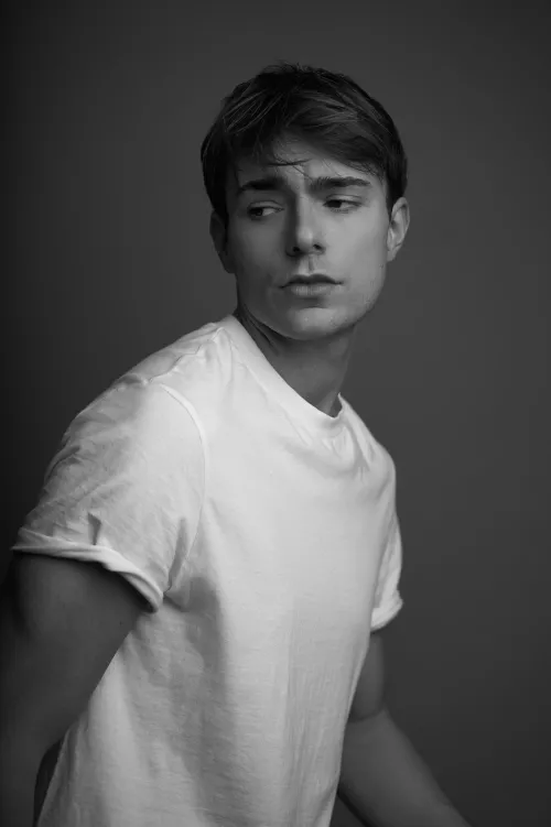 Had a photographer take this picture of me and thought I’d share it here 🙈👽