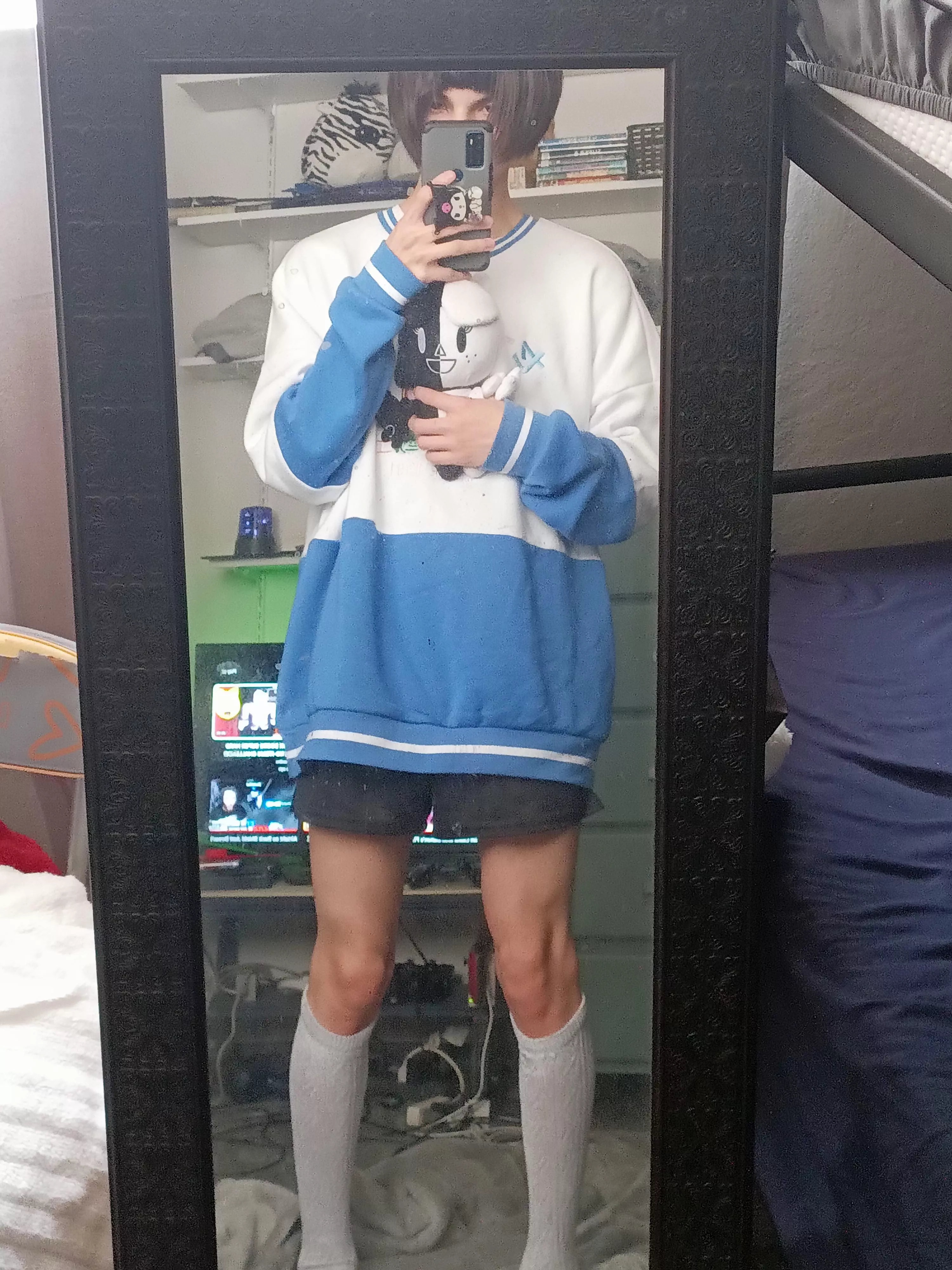 Hello I'm new here. Kinda nervous..