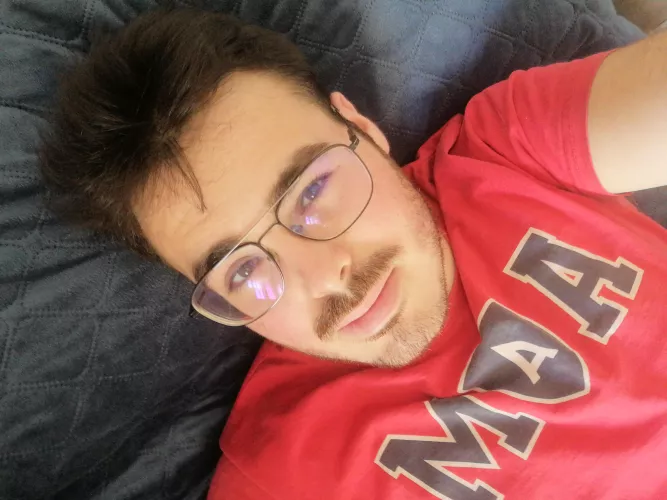 I don't wanna work today 😭