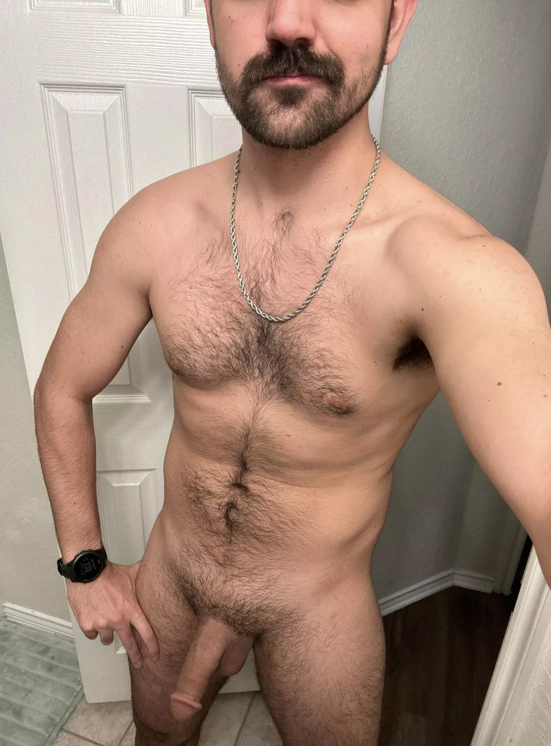I love posing my cock here