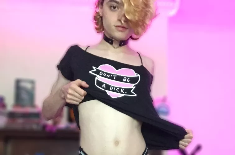 I love the loose shirt/bralette look, thoughts?