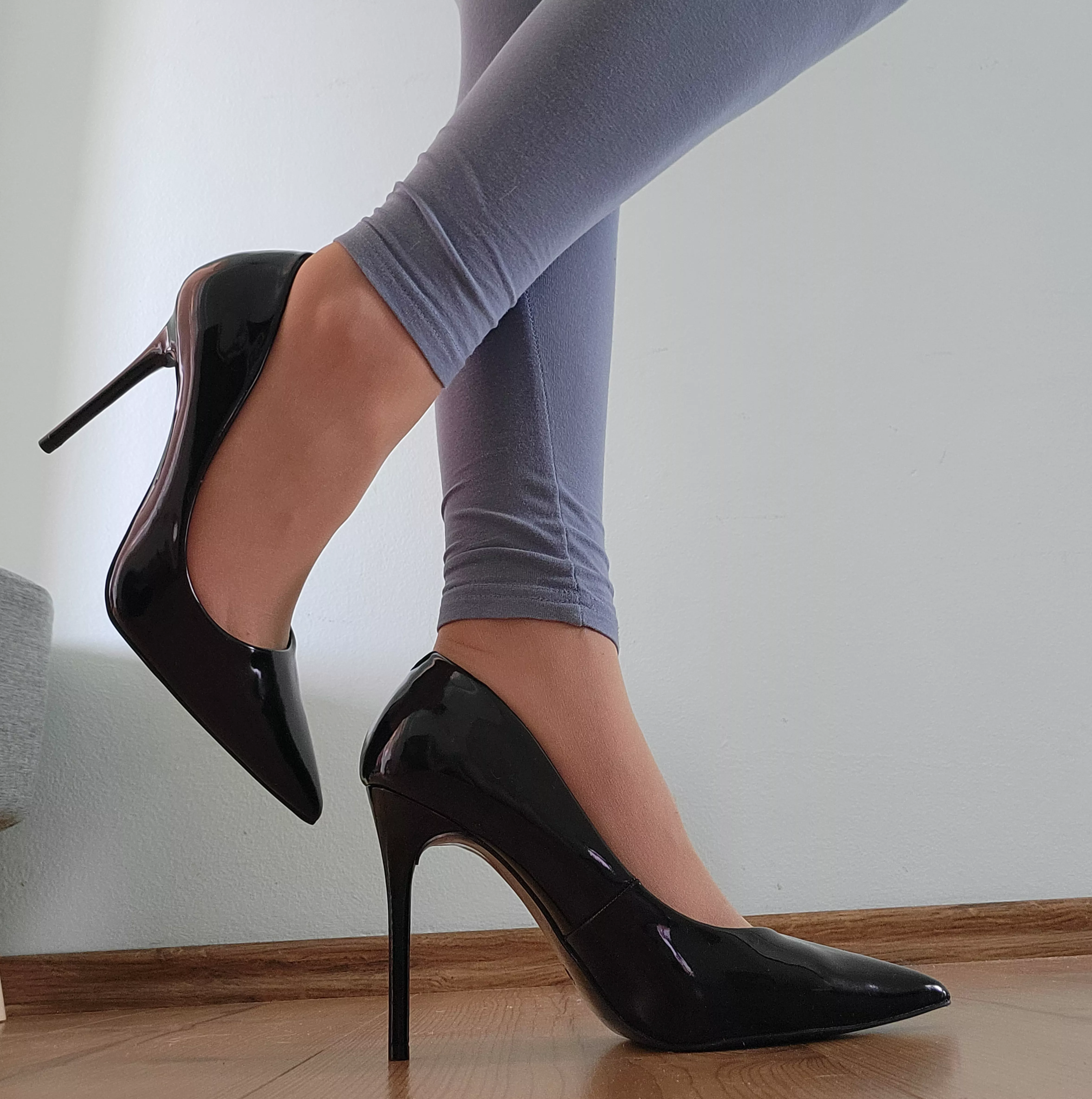 I'm already late for the meeting (OC)