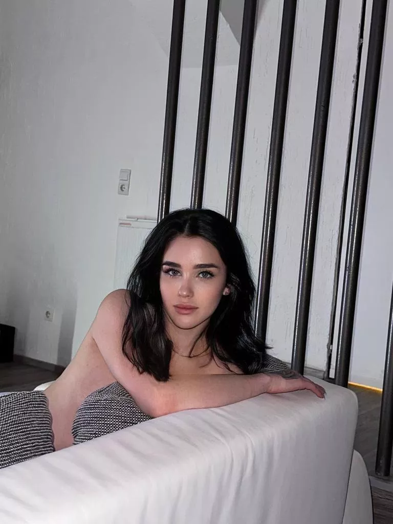 I'm just a long haired cutie with bad intentions 😈