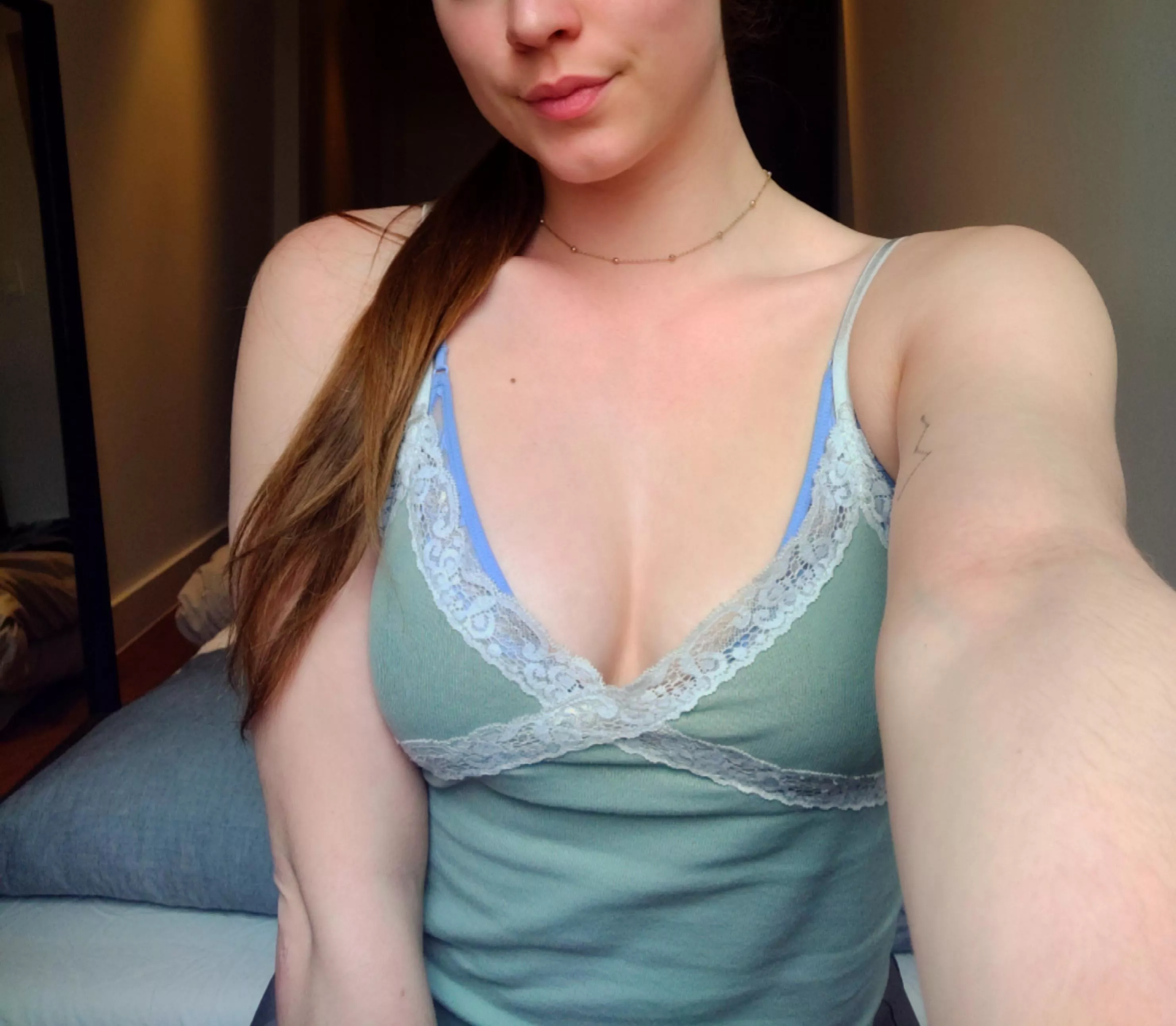 Love the lace details on this top 😍 [f]