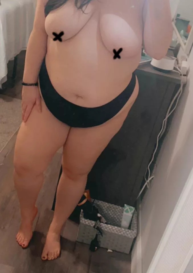 Love to walk around topless!