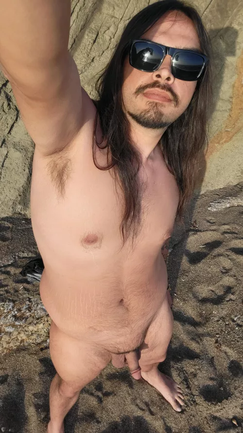 Nude at Vista del mar