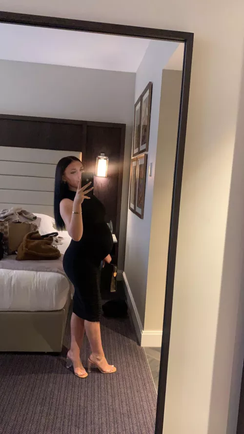 Only have a month left of growing my baby 🥰