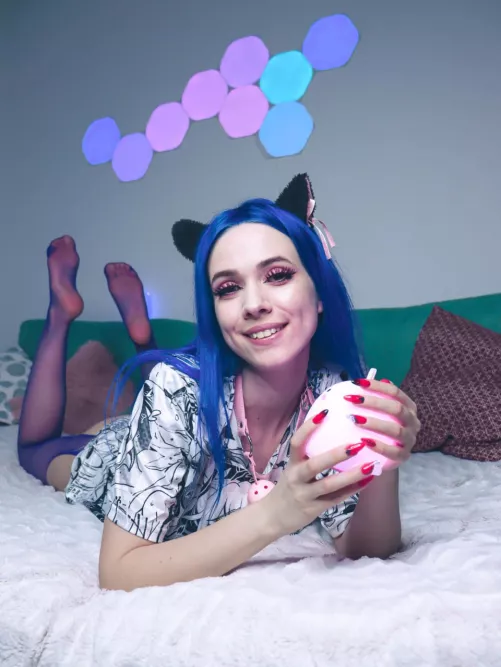 Such cute alt cat girl