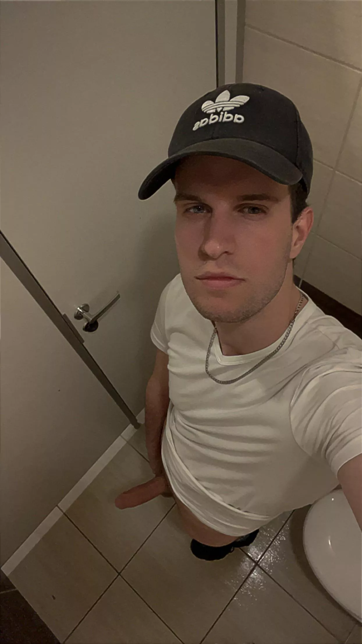 Supposed to study but got lost on the toilet 💦