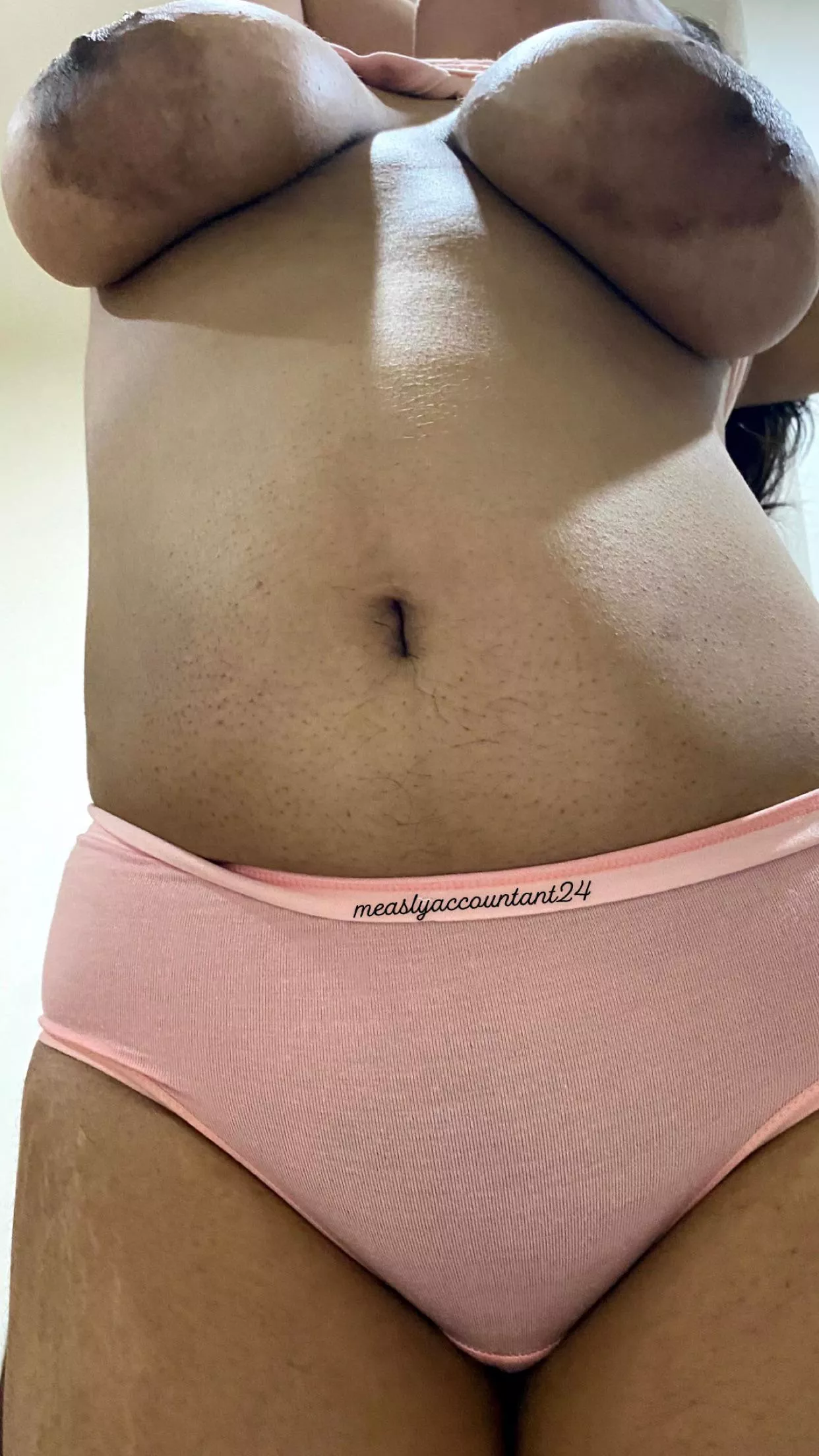 The [F]irst thing you wanna see! 😈🥵