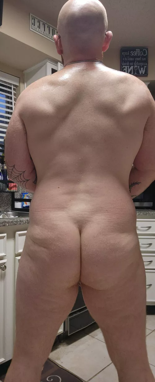 You like my hairy Ginger ass?