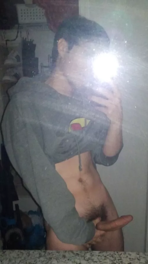 22 - Bigger than me? Hmu kain_0201. Hung+ muscle+