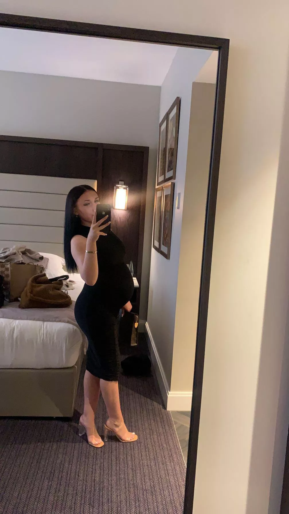 35 weeks and horny 🥰