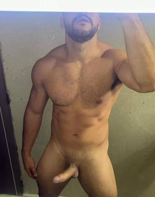 About to take a shower, do you want to join to me?