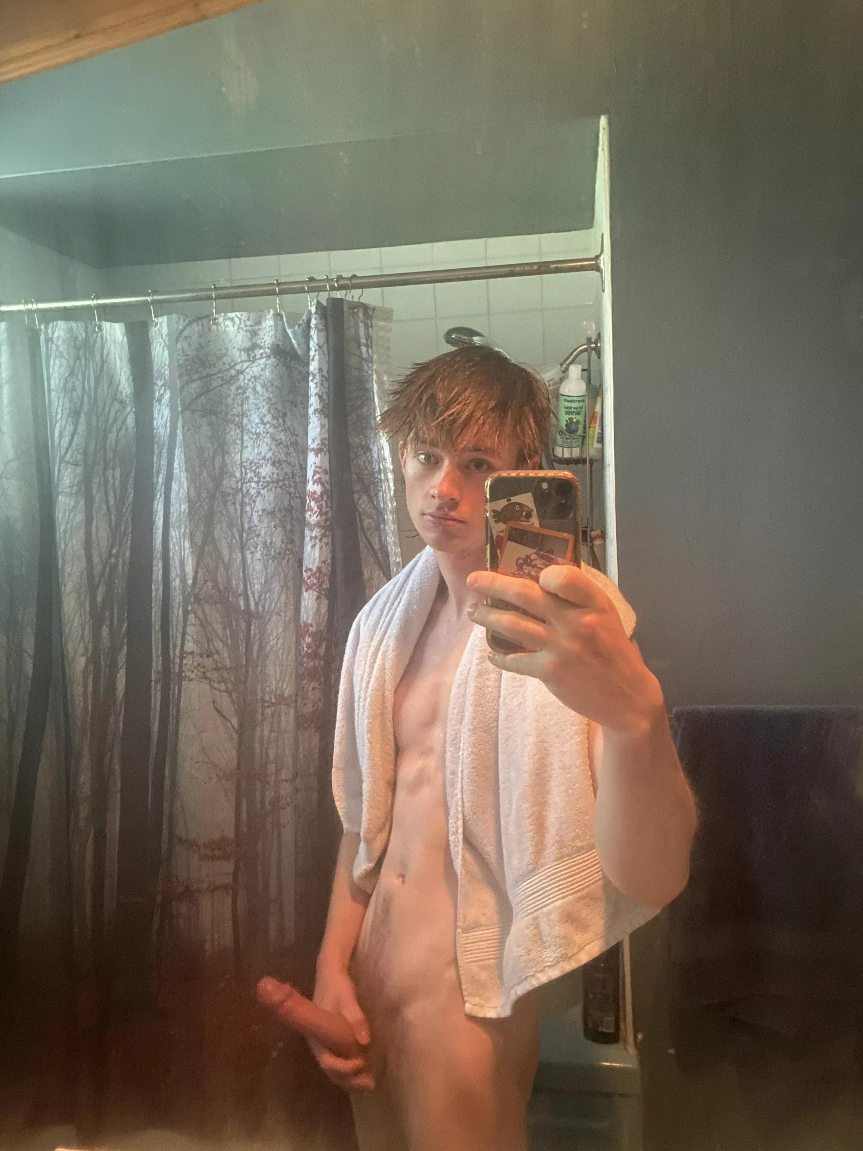 Any girls need a young face to uhhh (19m)