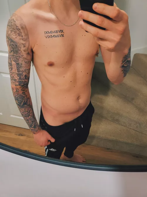 Anyone else love not wearing undies? 👀