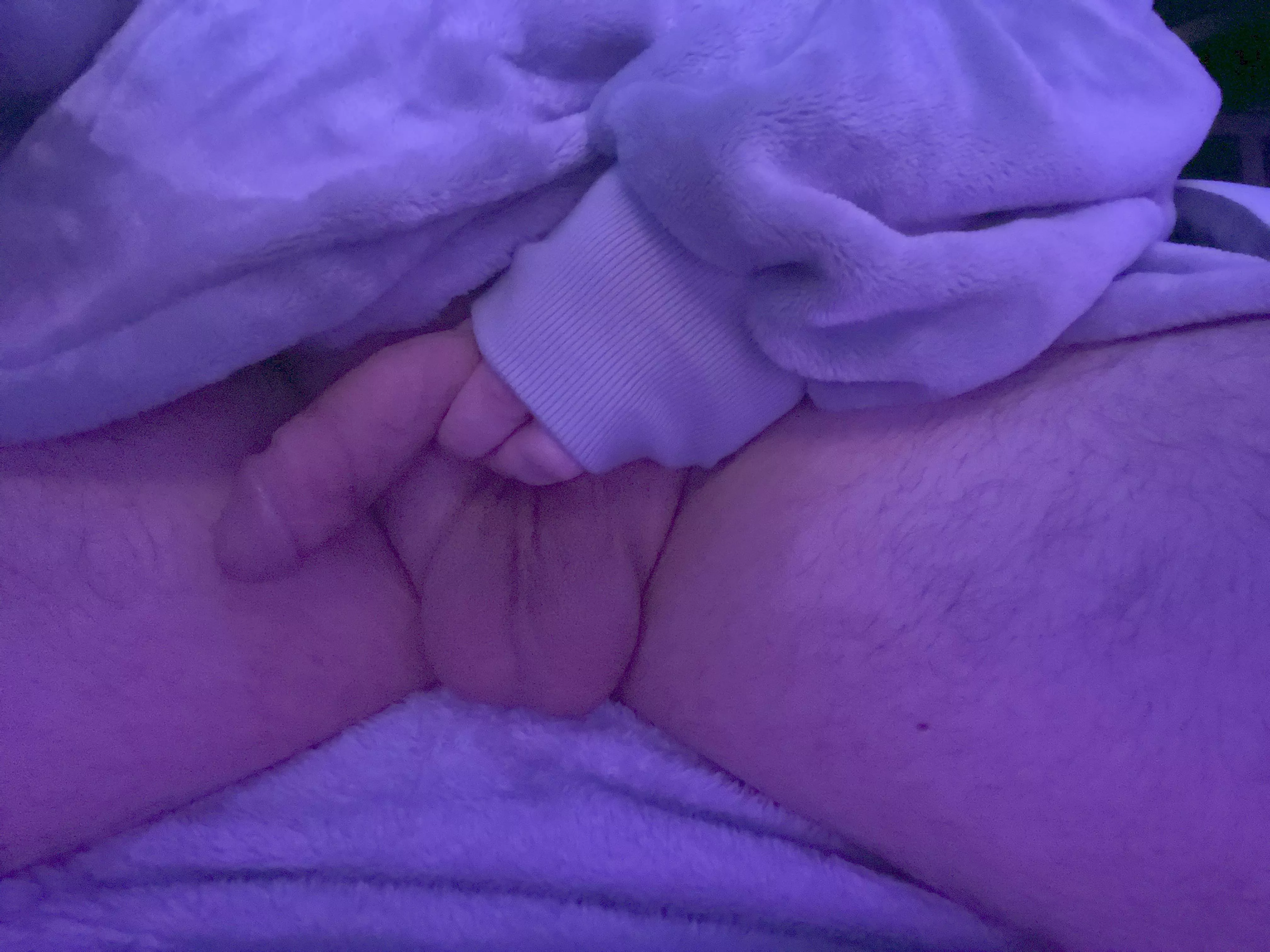 Chubby 27m sure could use a nice massage. 😜