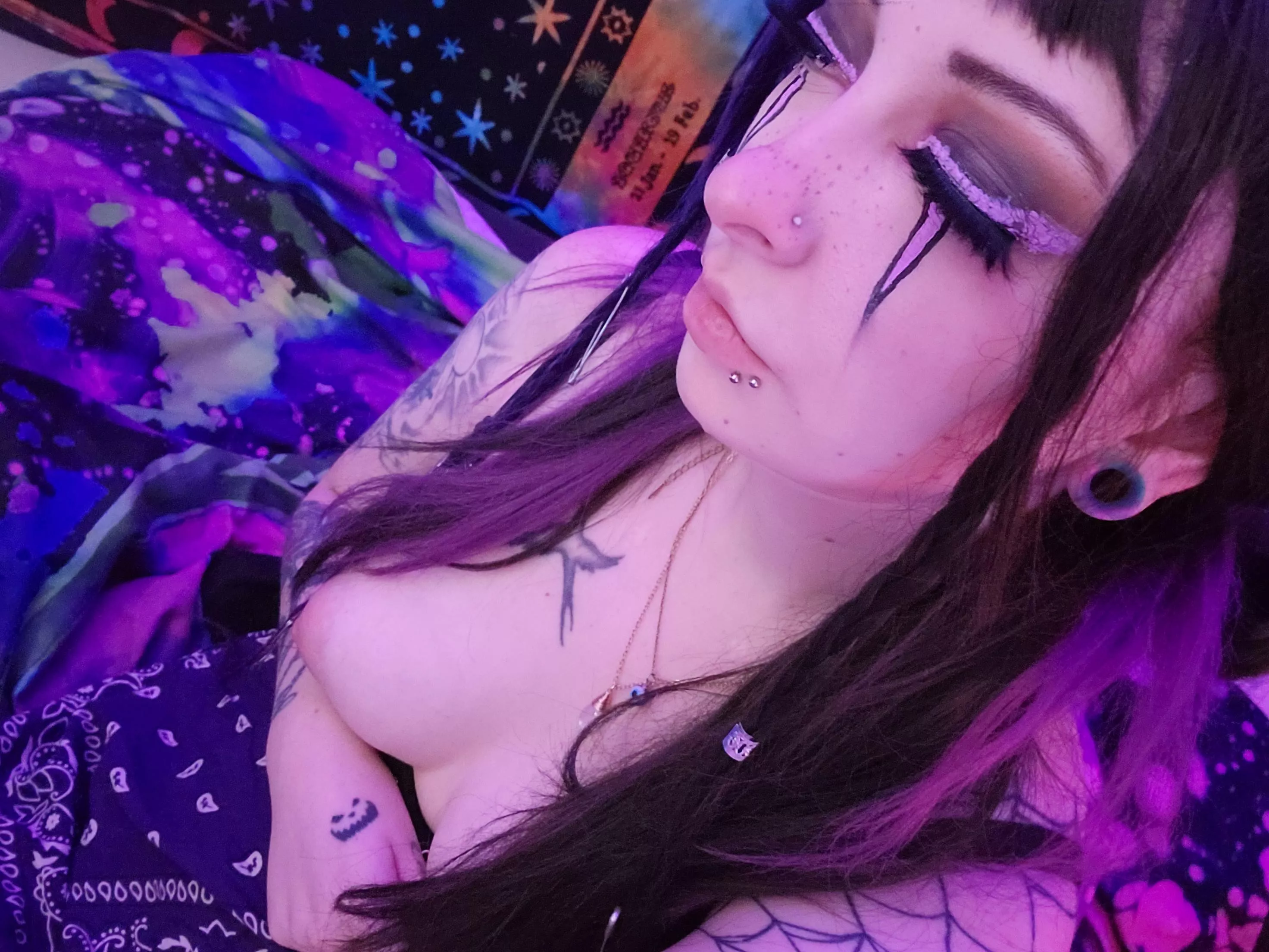 Emo girls need love too