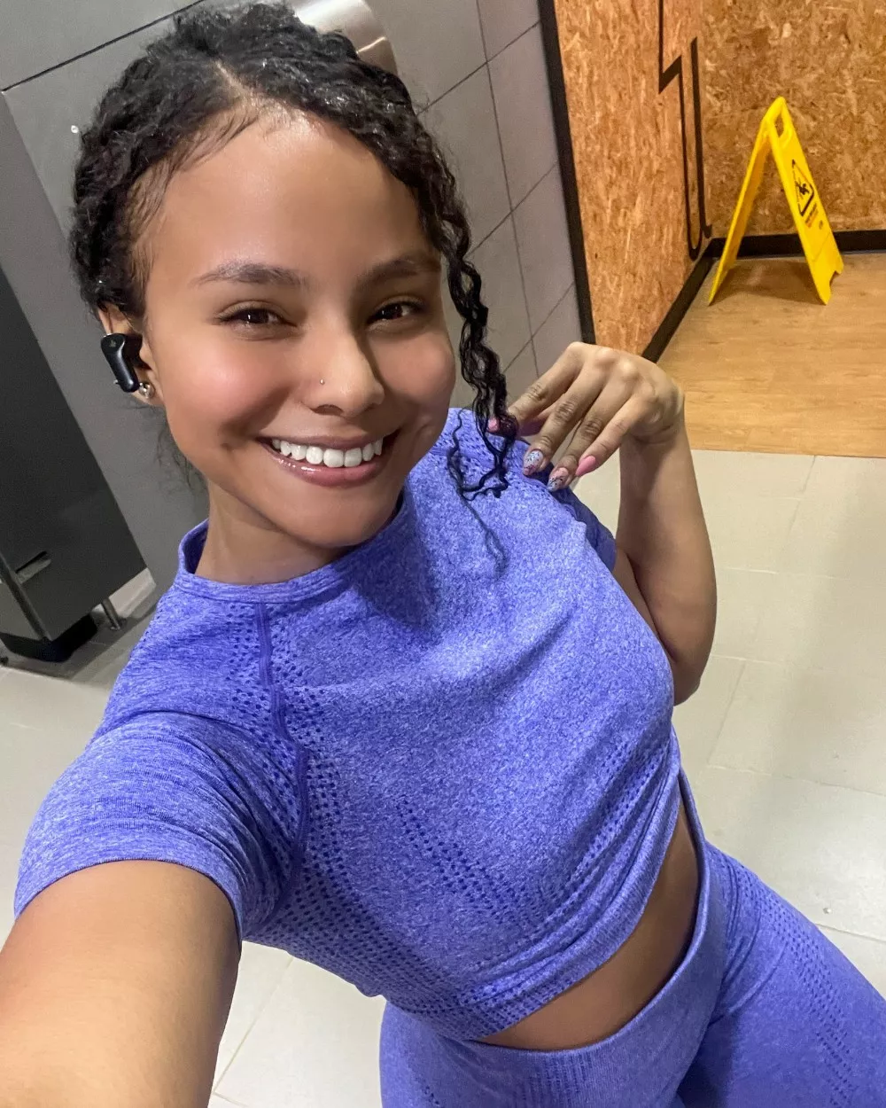 Good vibes from the gym [f18]