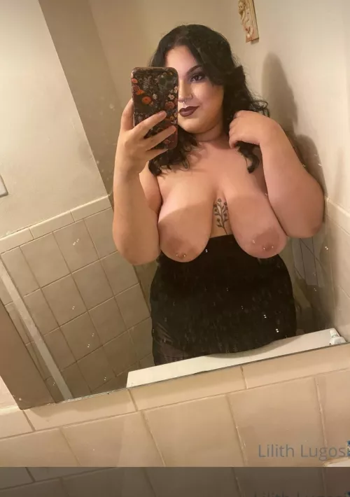 Goth Slut showing off her titties
