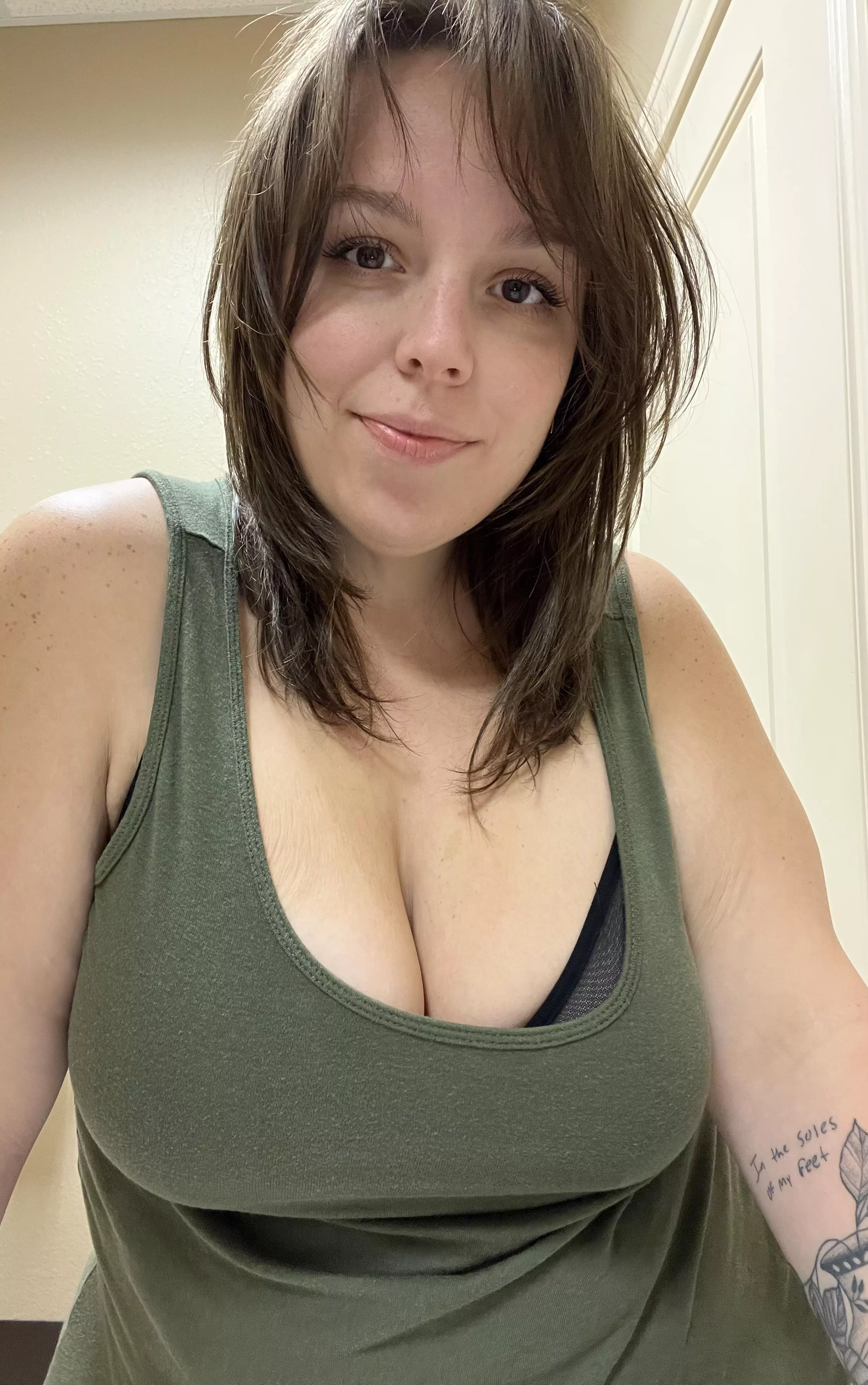 How do I look in green? 😇