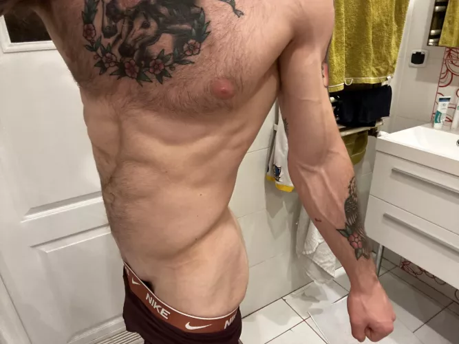 I wish someone could put hands on my muscles