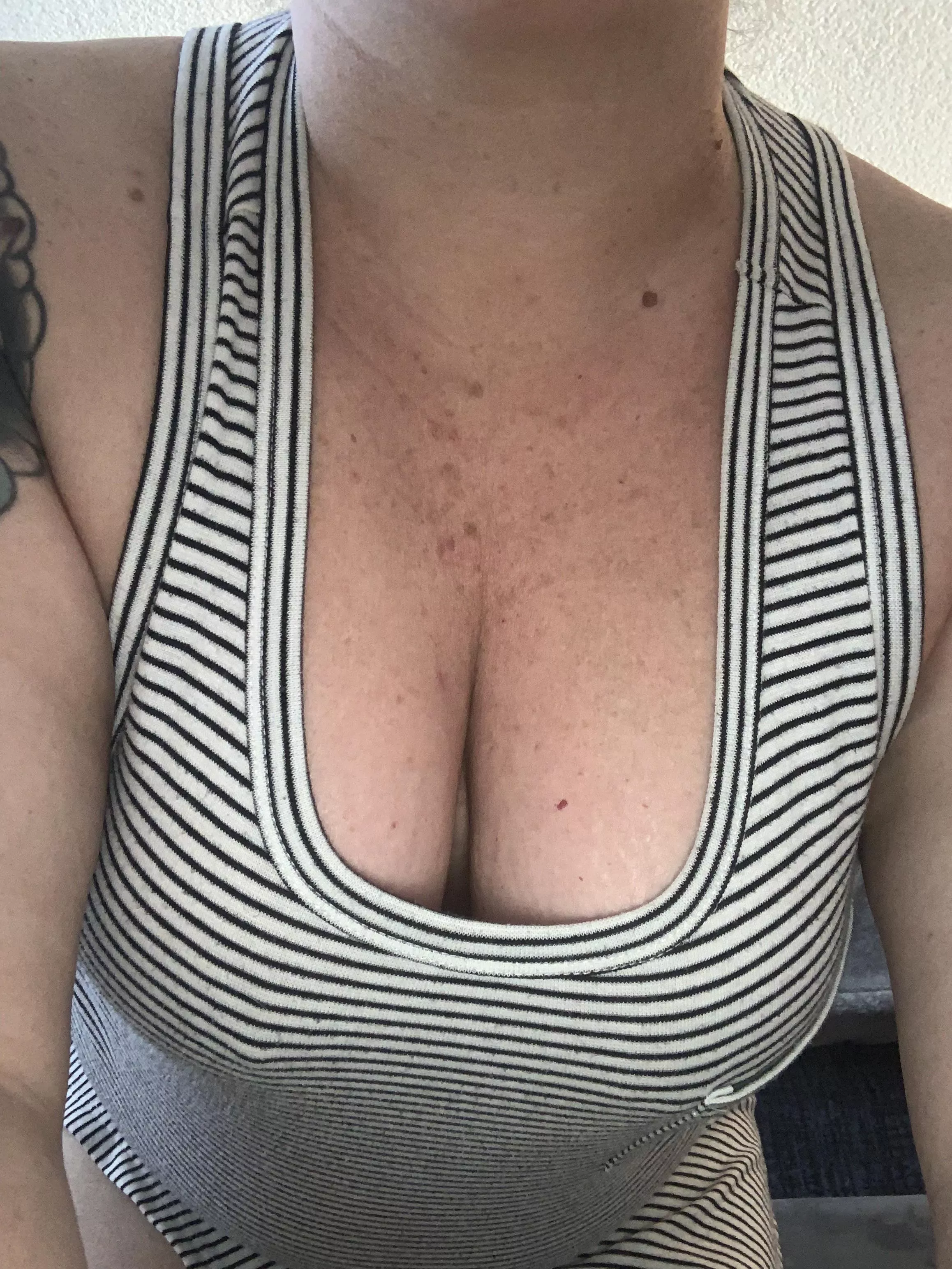 I’m so ready for hot days 😈