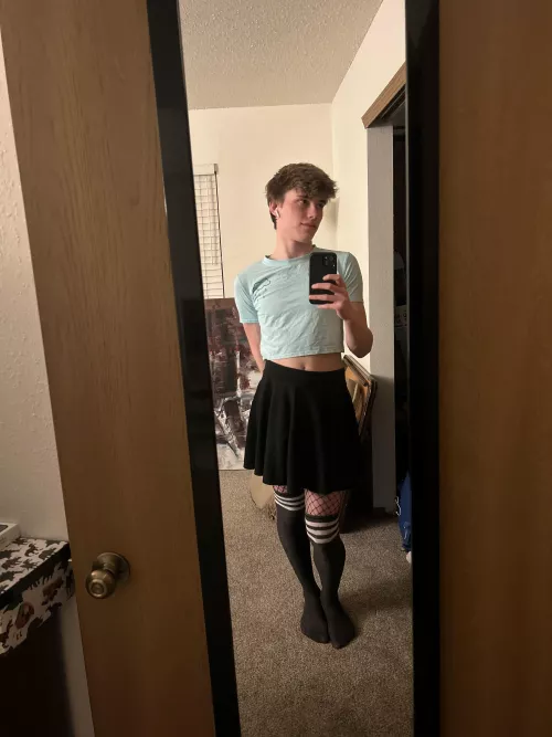 i’m totally killing this. (ignore my dino box